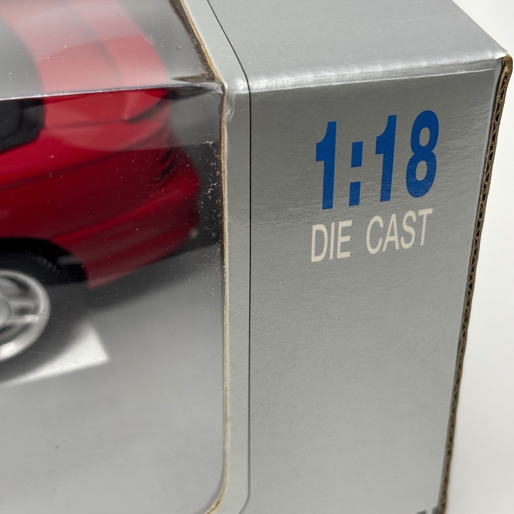 Ford Mustang GT Convertible Red 1:18 Eagle's Race Diecast Toys R Us NIB - Picture 6 of 10